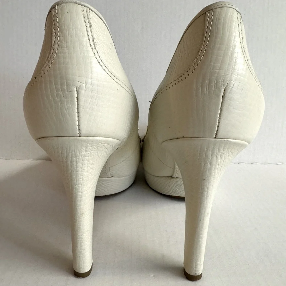 Rockport -Genuine Cream Leather Platforms 4” heel.Size 9.5